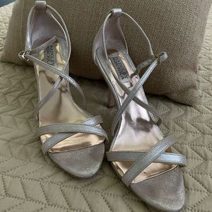 Super glam shimmery gold heels, cross arch ankle strap, size 8, EUC!